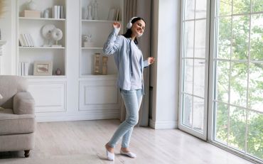 Women enjoying good indoor air quality