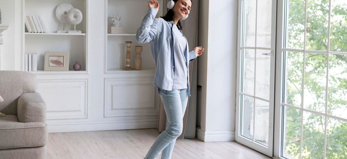 Women enjoying good indoor air quality